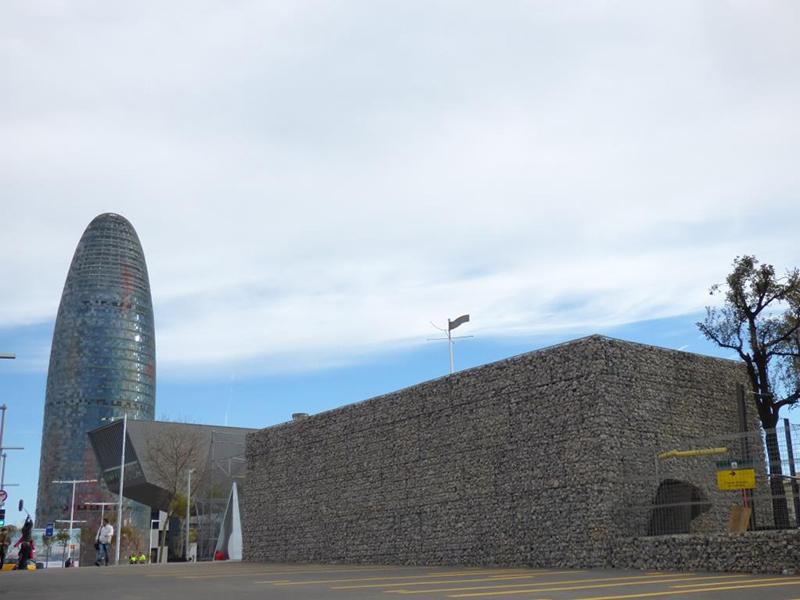 Gaviones, proyecto con gaviones,cerramiento exterior para parque, jaulas compactadas, Parc del Bosquet, Caseta Glorias