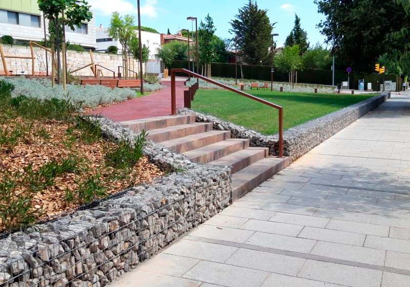 Gaviones, proyecto con gaviones, jaulas de piedra compactadas, Parque Sant Just Desvern